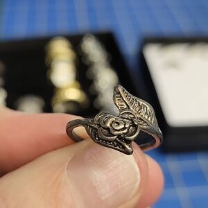 Floral Leaf Pewter Ring Size 7